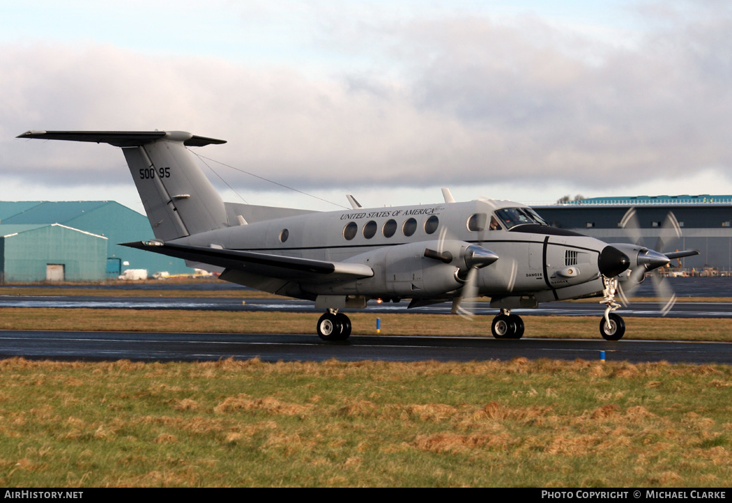 Aircraft Photo of 95-0095 / 50095 | Hawker Beechcraft C-12V-1 Huron (B200C) | USA - Army | AirHistory.net #547643