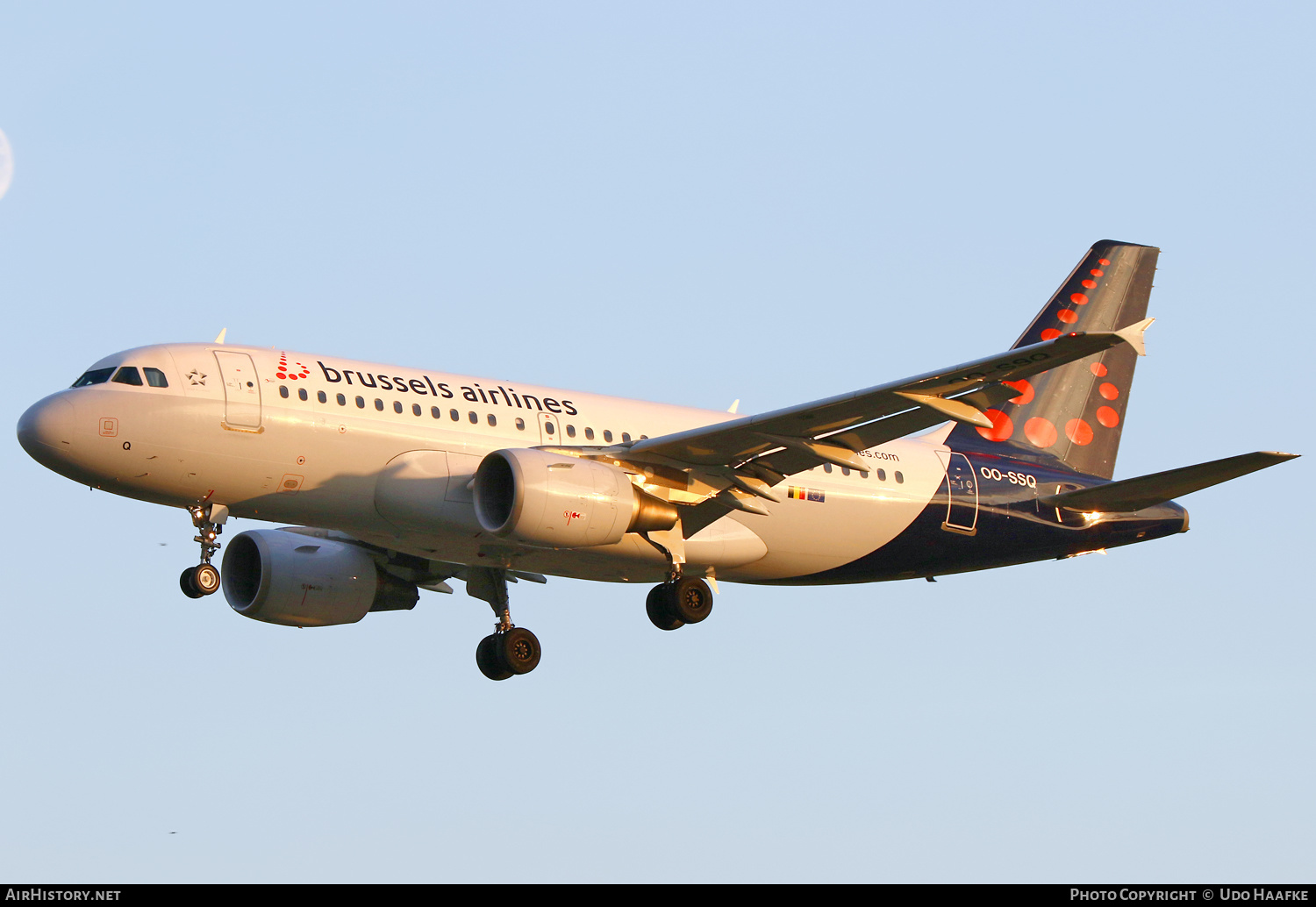 Aircraft Photo of OO-SSQ | Airbus A319-112 | Brussels Airlines | AirHistory.net #547649