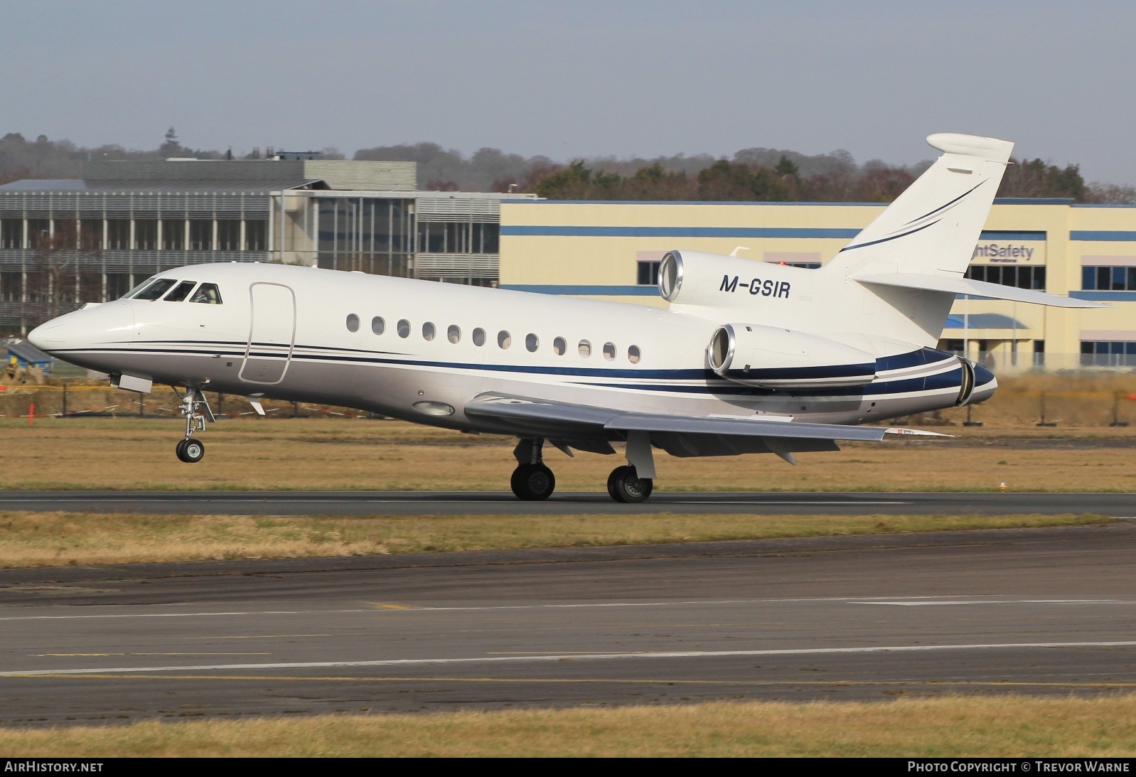 Aircraft Photo of M-GSIR | Dassault Falcon 900DX | AirHistory.net #547762