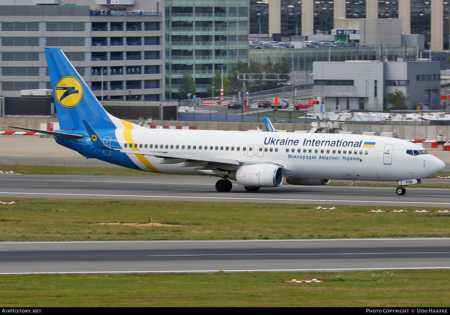Aircraft Photo of UR-PSN | Boeing 737-86N | Ukraine International Airlines | AirHistory.net #547797