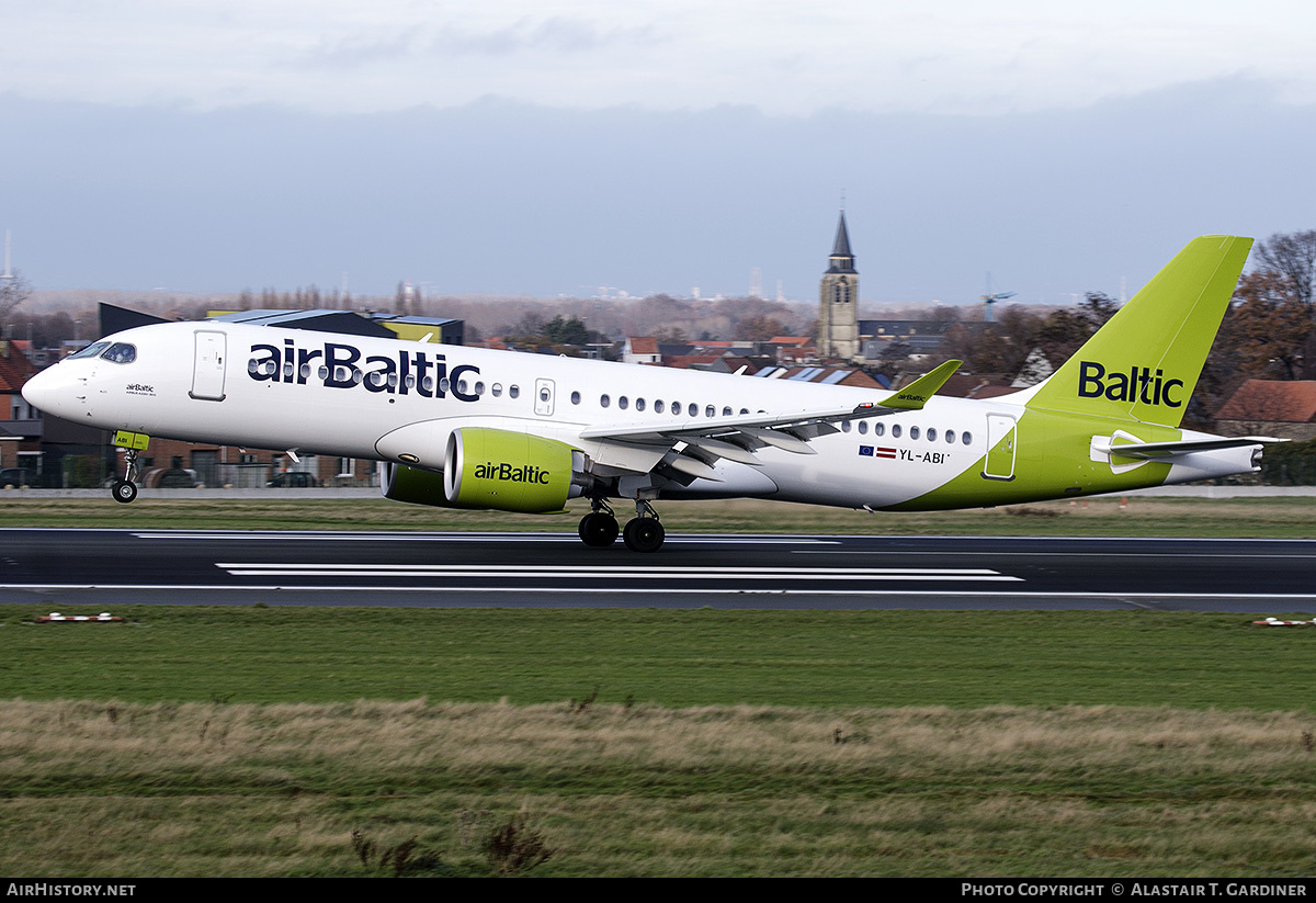 Aircraft Photo of YL-ABI | Airbus A220-371 (BD-500-1A11) | AirBaltic | AirHistory.net #547810
