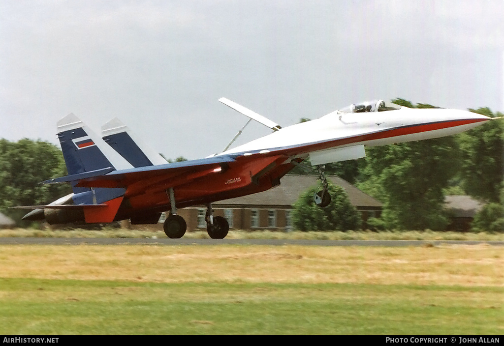 Aircraft Photo of 595 white | Sukhoi Su-27P | Russia - Air Force | AirHistory.net #547827