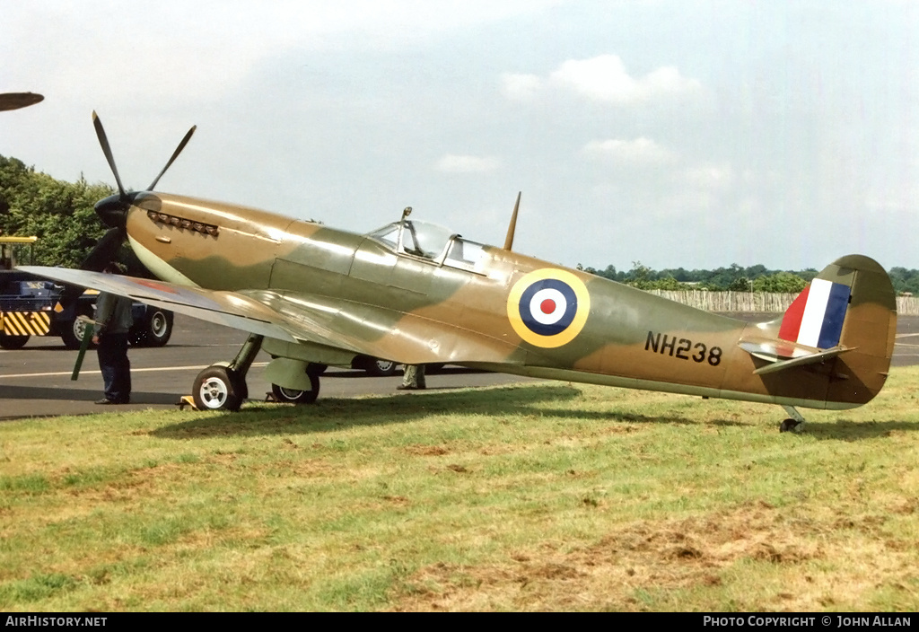 Aircraft Photo of G-MKIX / NH238 | Supermarine 361 Spitfire LF9C | UK - Air Force | AirHistory.net #547829