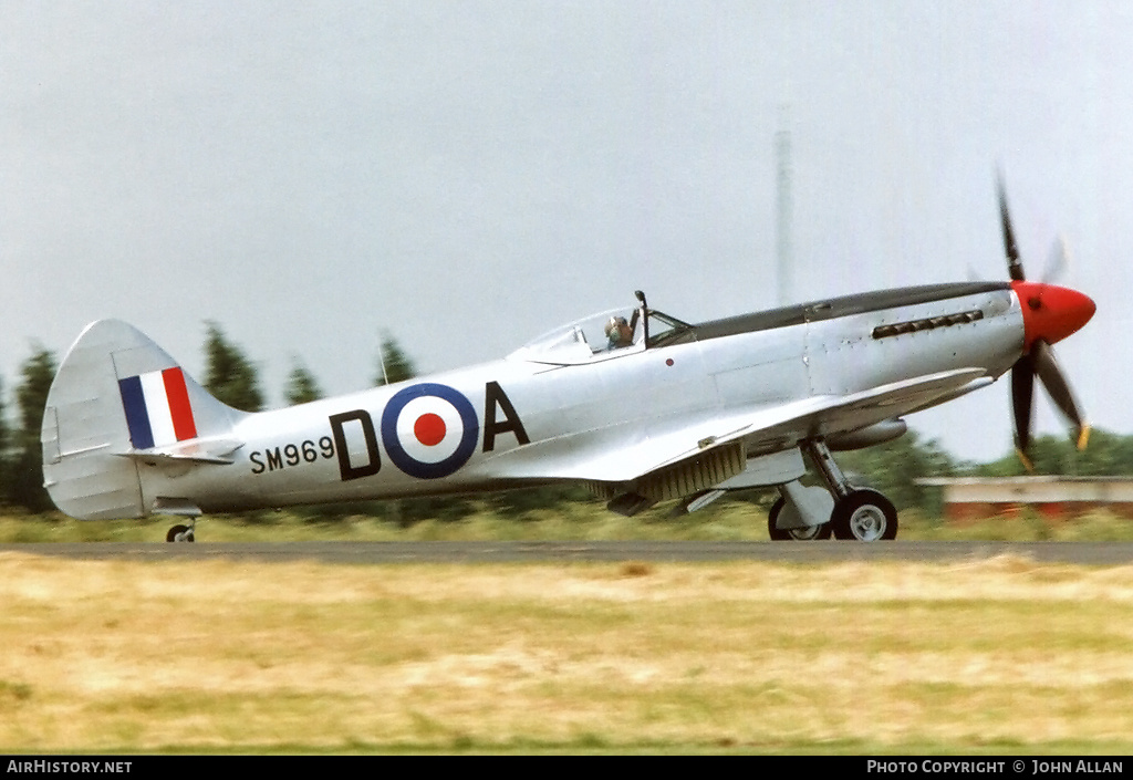 Aircraft Photo of G-BRAF / SM969 | Supermarine 394 Spitfire FR18E | UK - Air Force | AirHistory.net #547841