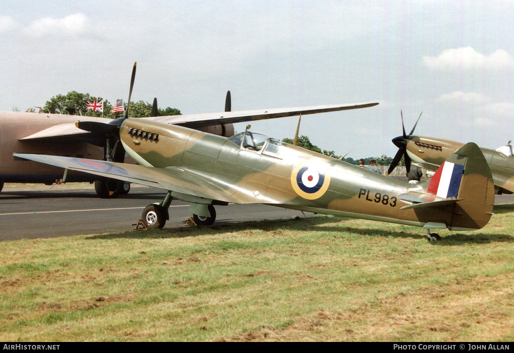 Aircraft Photo of G-PRXI / PL983 | Supermarine 365 Spitfire PR11 | UK - Air Force | AirHistory.net #547871