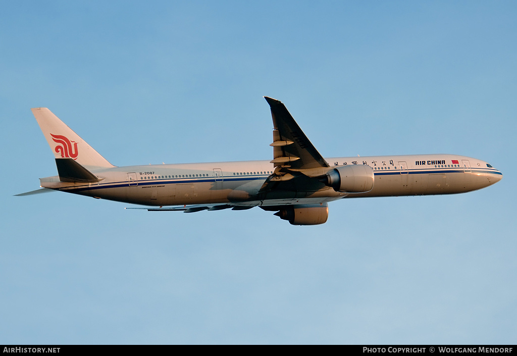 Aircraft Photo of B-2087 | Boeing 777-39L/ER | Air China | AirHistory.net #547897