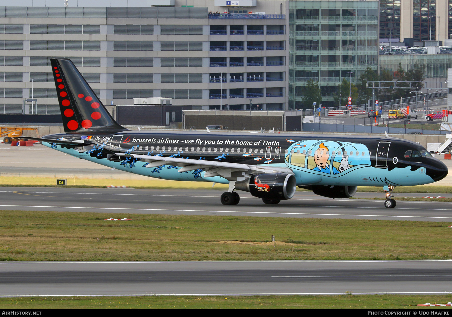 Aircraft Photo of OO-SNB | Airbus A320-214 | Brussels Airlines | AirHistory.net #547928