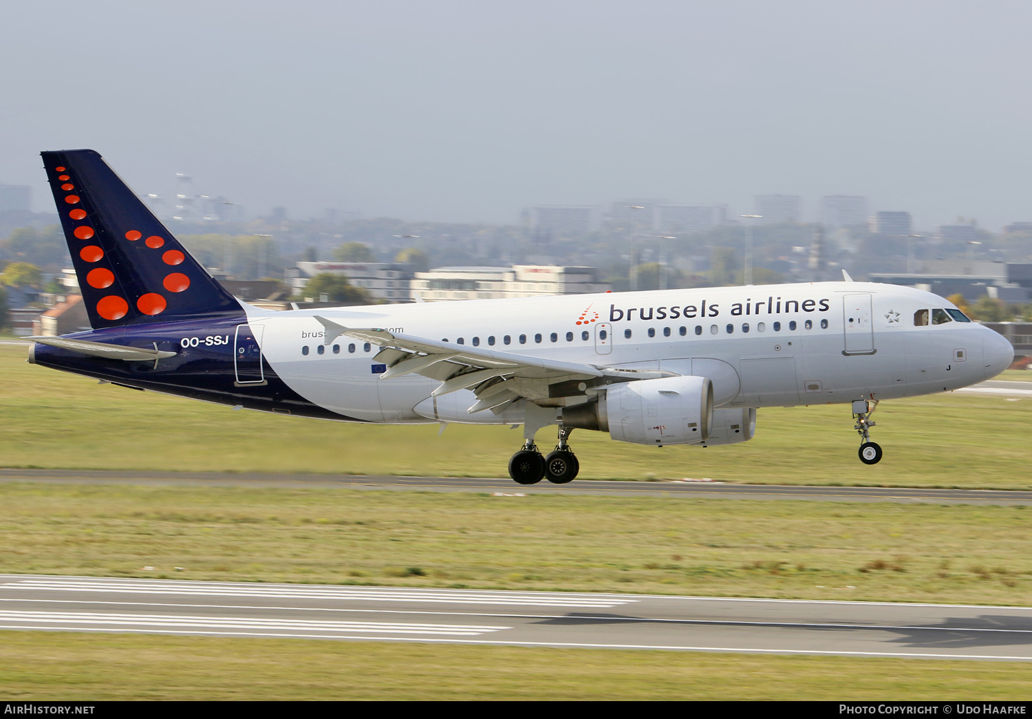 Aircraft Photo of OO-SSJ | Airbus A319-111 | Brussels Airlines | AirHistory.net #547960