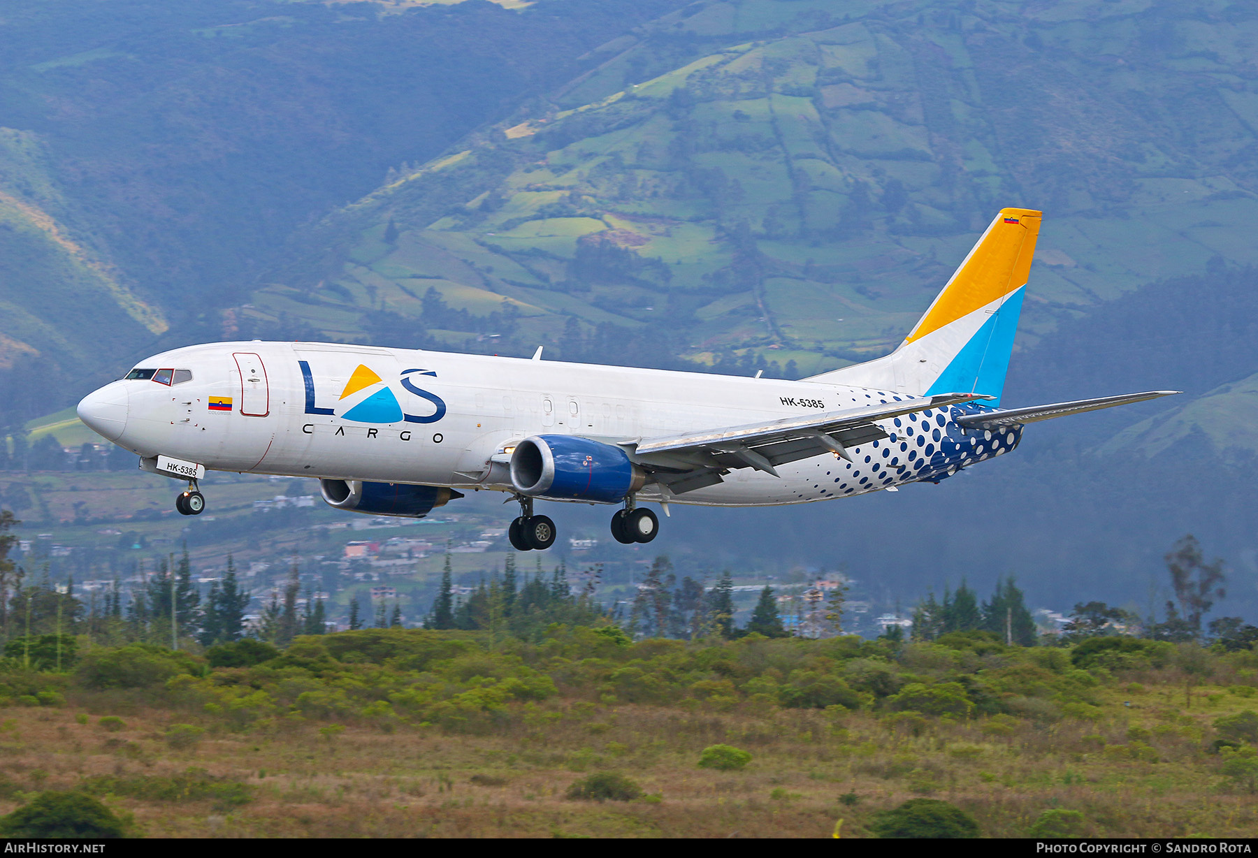 Aircraft Photo of HK-5385 | Boeing 737-48E(SF) | Líneas Aéreas Suramericanas - LAS Cargo | AirHistory.net #547963