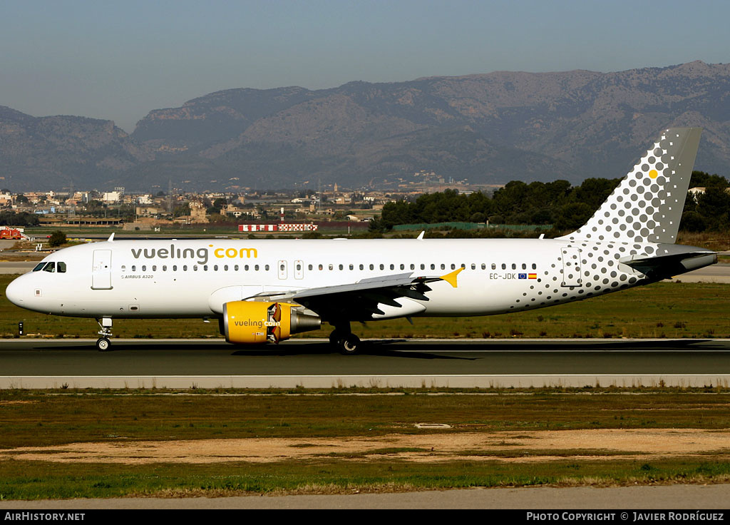Aircraft Photo of EC-JDK | Airbus A320-214 | Vueling Airlines | AirHistory.net #547999