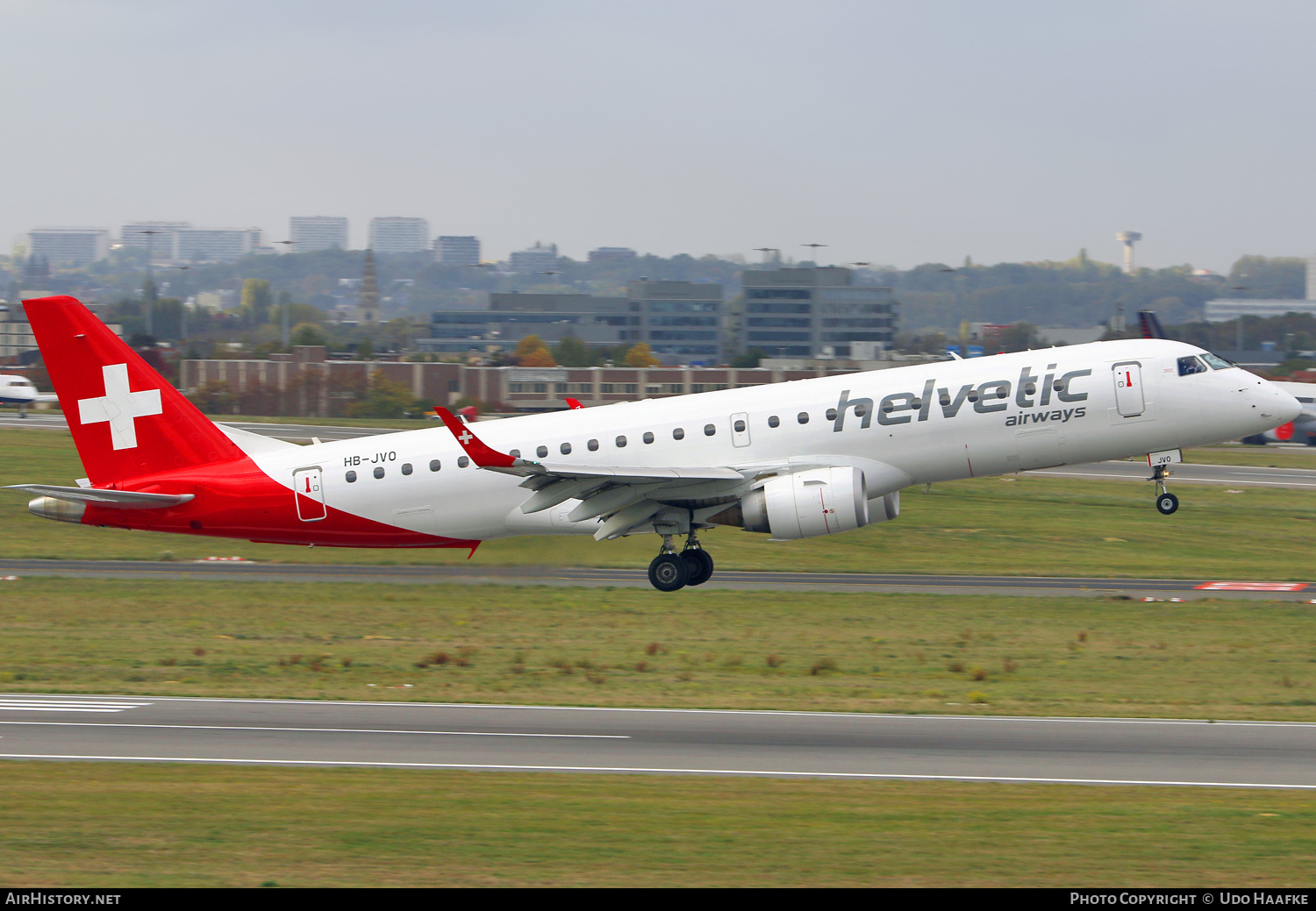 Aircraft Photo of HB-JVO | Embraer 190LR (ERJ-190-100LR) | Helvetic Airways | AirHistory.net #548060