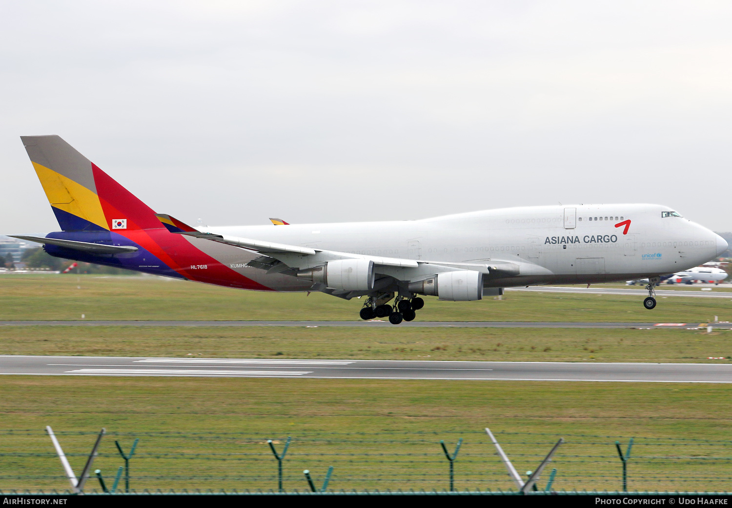 Aircraft Photo of HL7618 | Boeing 747-446(BCF) | Asiana Airlines Cargo | AirHistory.net #548062
