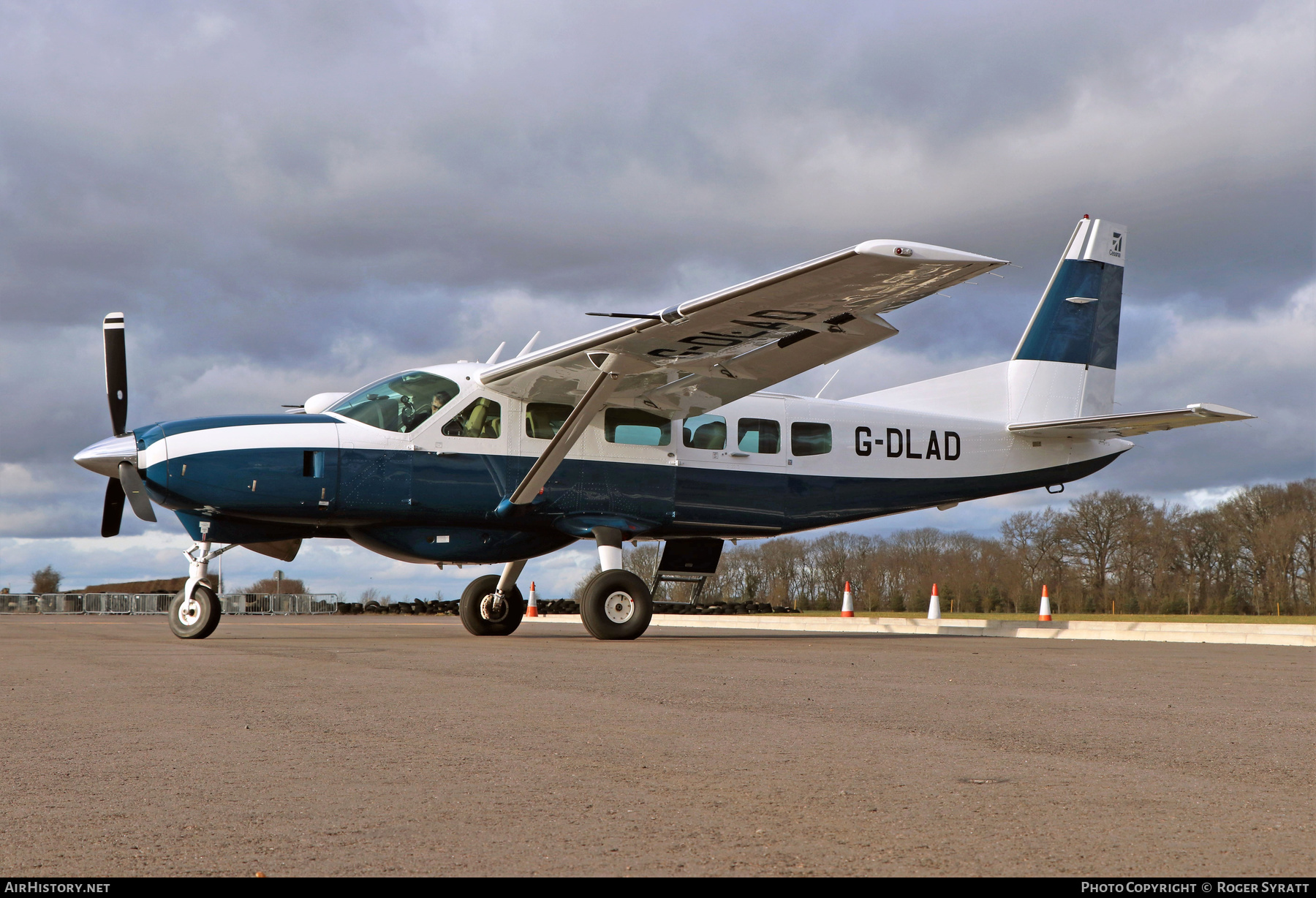 Aircraft Photo of G-DLAD | Cessna 208 Caravan I | AirHistory.net #548077