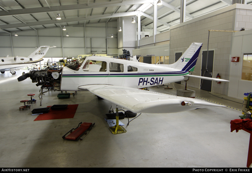 Aircraft Photo of PH-SAH | Piper PA-28R-201 Arrow III | Stella Aviation | AirHistory.net #548107