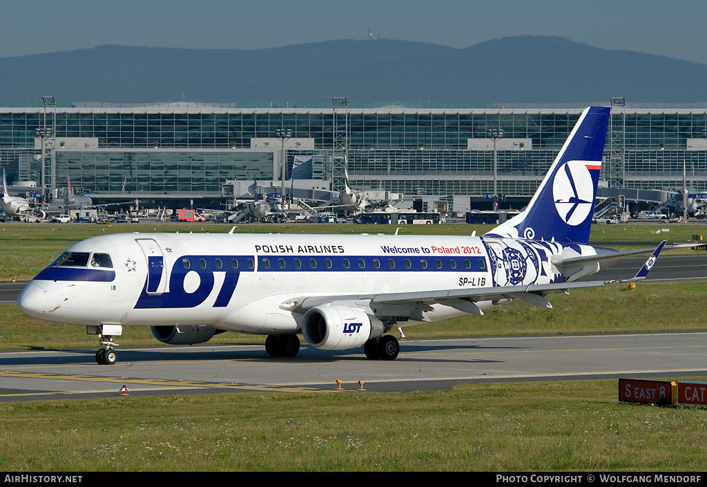 Aircraft Photo of SP-LIB | Embraer 175LR (ERJ-170-200LR) | LOT Polish Airlines - Polskie Linie Lotnicze | AirHistory.net #548142