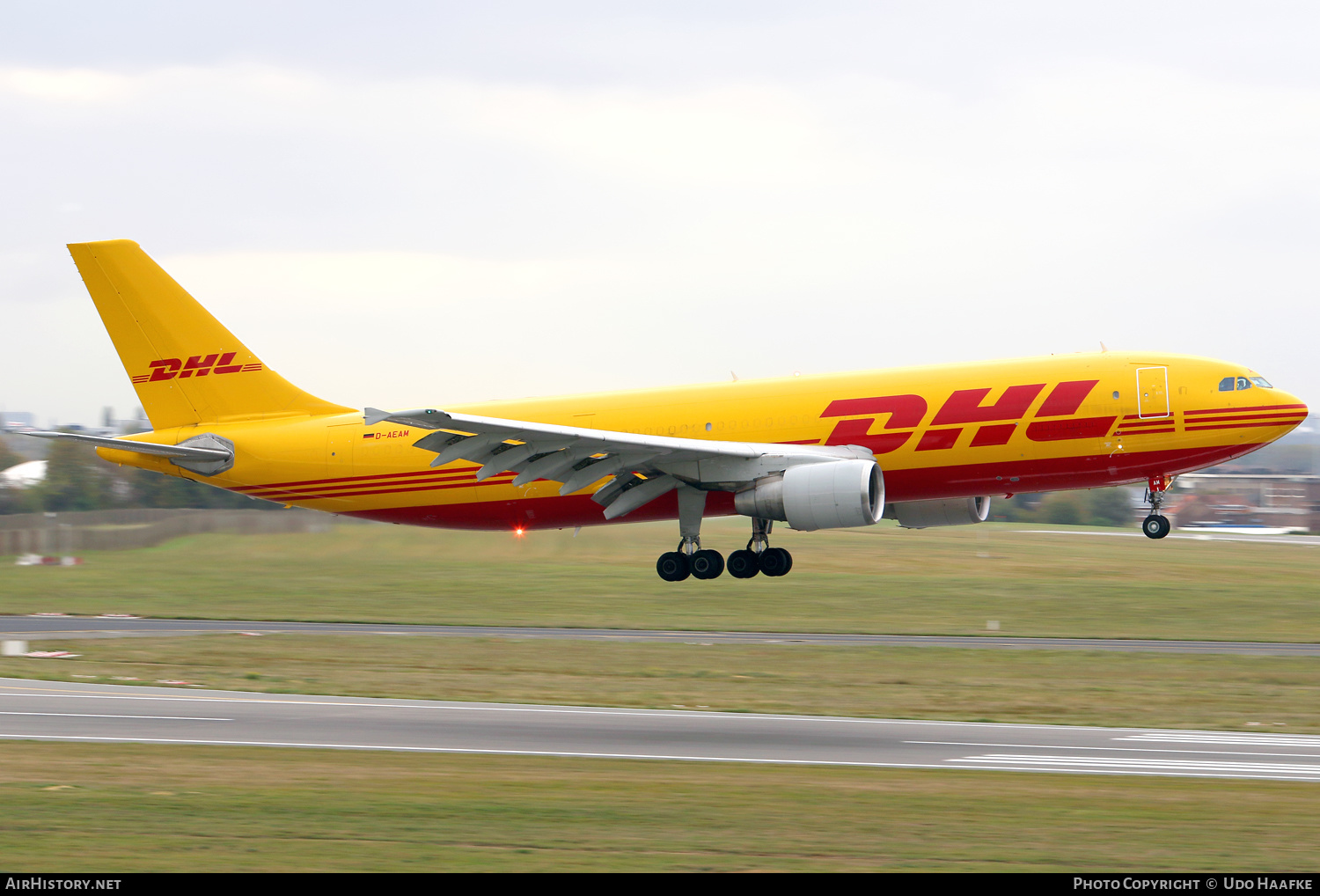 Aircraft Photo of D-AEAM | Airbus A300B4-622R(F) | DHL International | AirHistory.net #548179