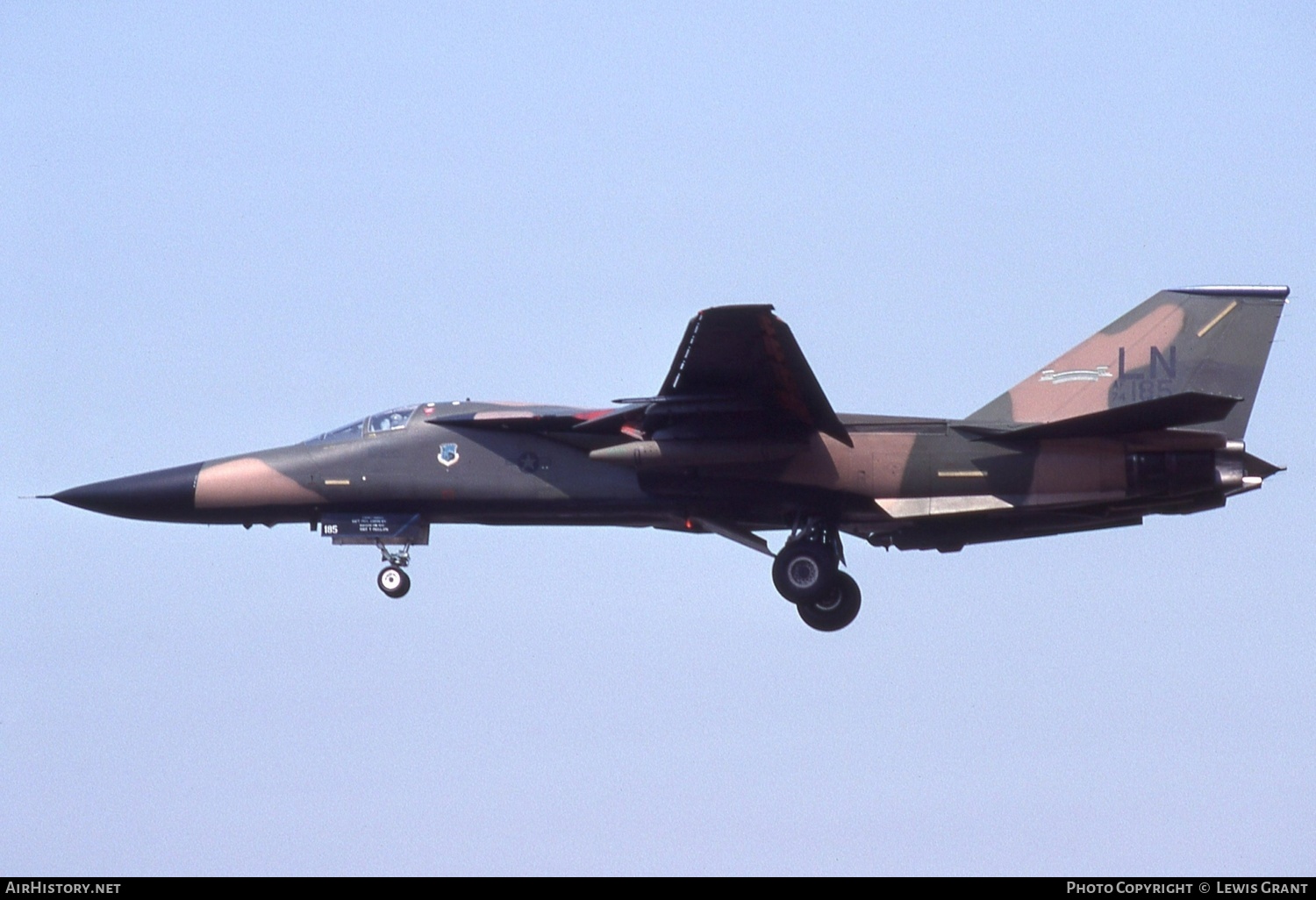Aircraft Photo of 74-0185 / AF74-185 | General Dynamics F-111F Aardvark | USA - Air Force | AirHistory.net #548197