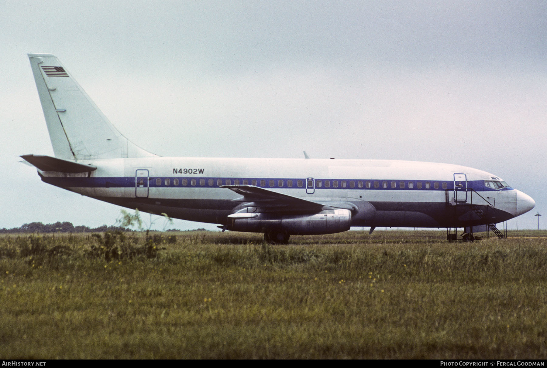 Aircraft Photo of N4902W | Boeing 737-210C | AirHistory.net #548241