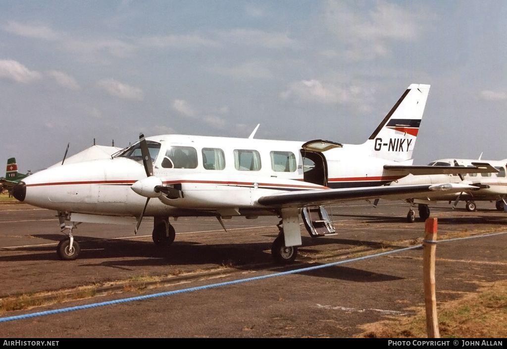 Aircraft Photo of G-NIKY | Piper PA-31-350 Navajo Chieftain | AirHistory.net #548296