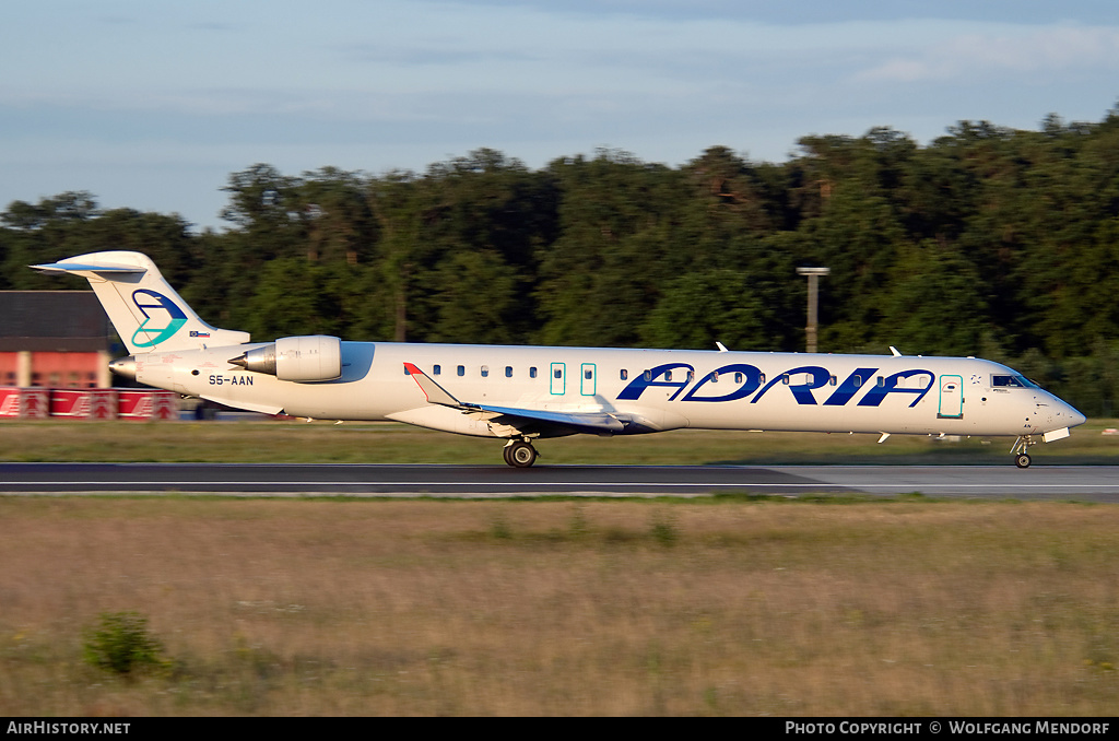 Aircraft Photo of S5-AAN | Bombardier CRJ-900LR NG (CL-600-2D24) | Adria Airways | AirHistory.net #548425