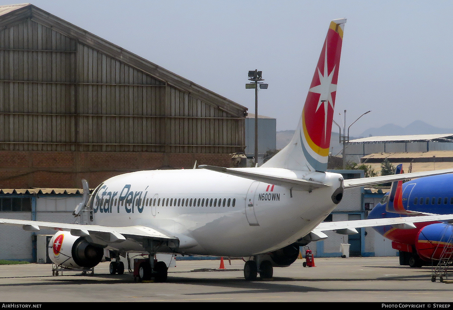 Aircraft Photo of N600WN | Boeing 737-3H4 | Star Perú | AirHistory.net #548584