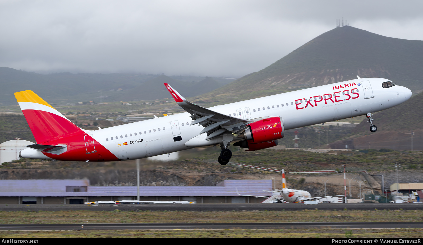 Aircraft Photo of EC-NGP | Airbus A321-251NX | Iberia Express | AirHistory.net #548699