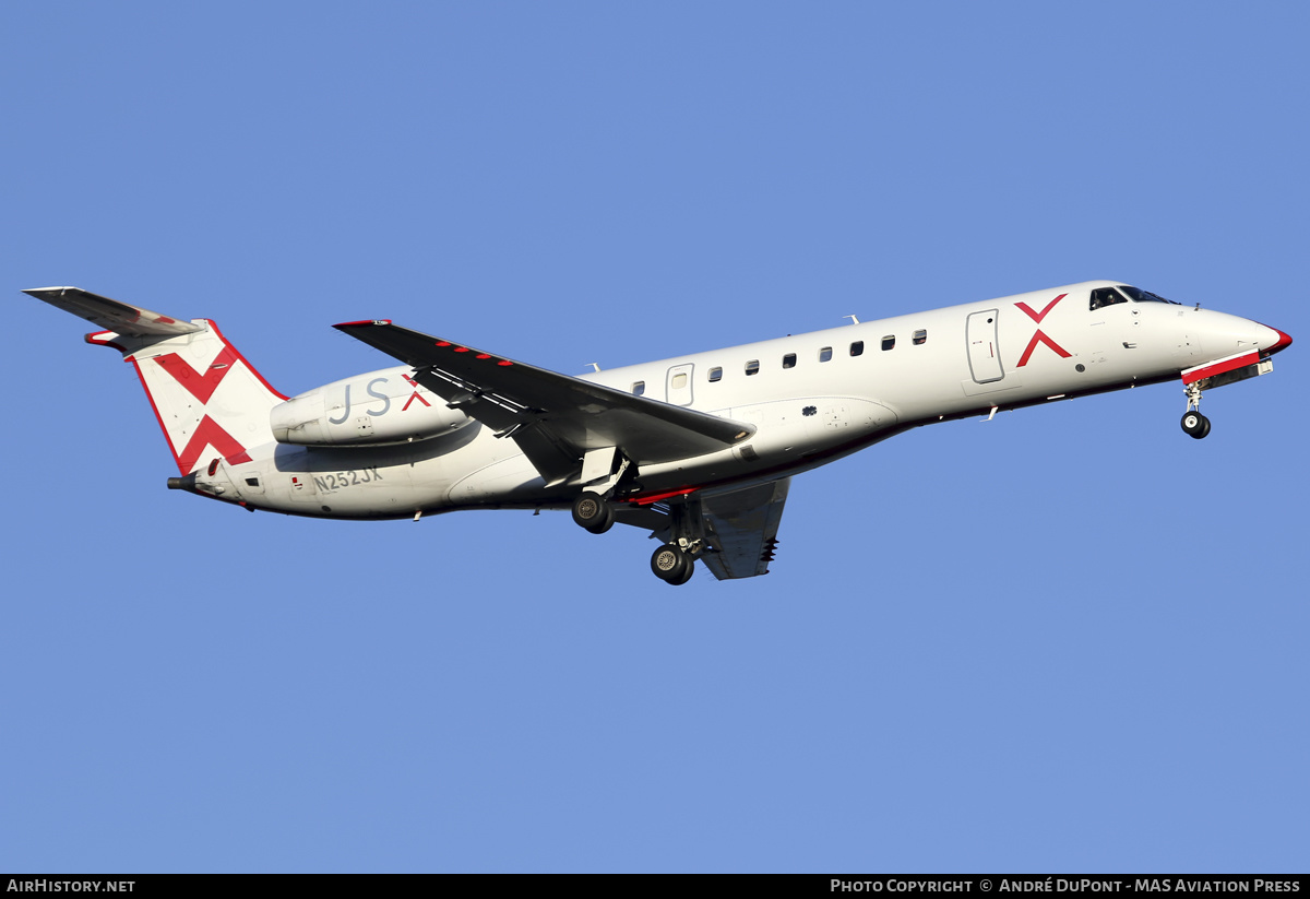 Aircraft Photo of N252JX | Embraer ERJ-135LR (EMB-135LR) | JetSuiteX - JSX | AirHistory.net #548712