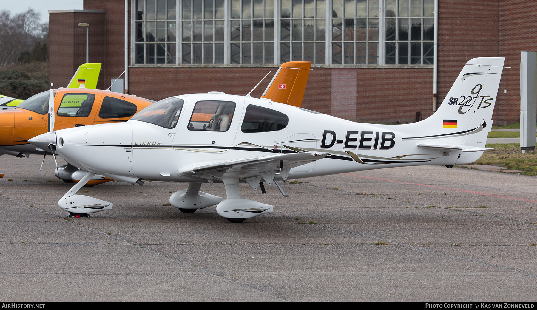 Aircraft Photo of D-EEIB | Cirrus SR-22 G2-GTS | AirHistory.net #548747