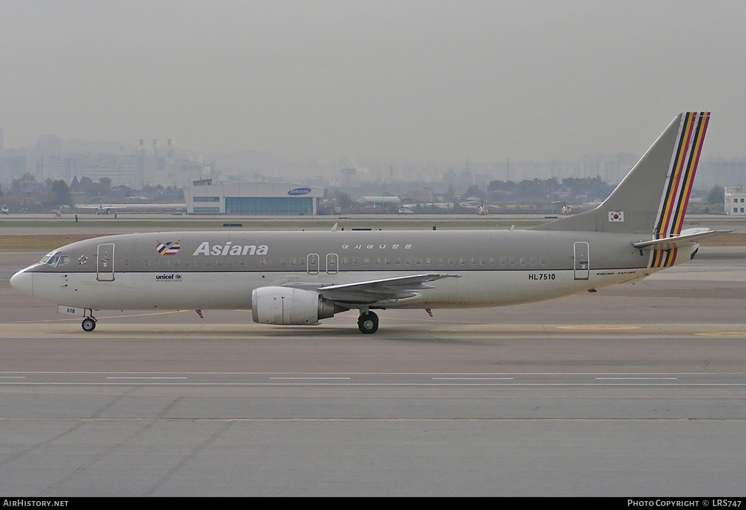 Aircraft Photo of HL7510 | Boeing 737-48E | Asiana Airlines | AirHistory.net #548873