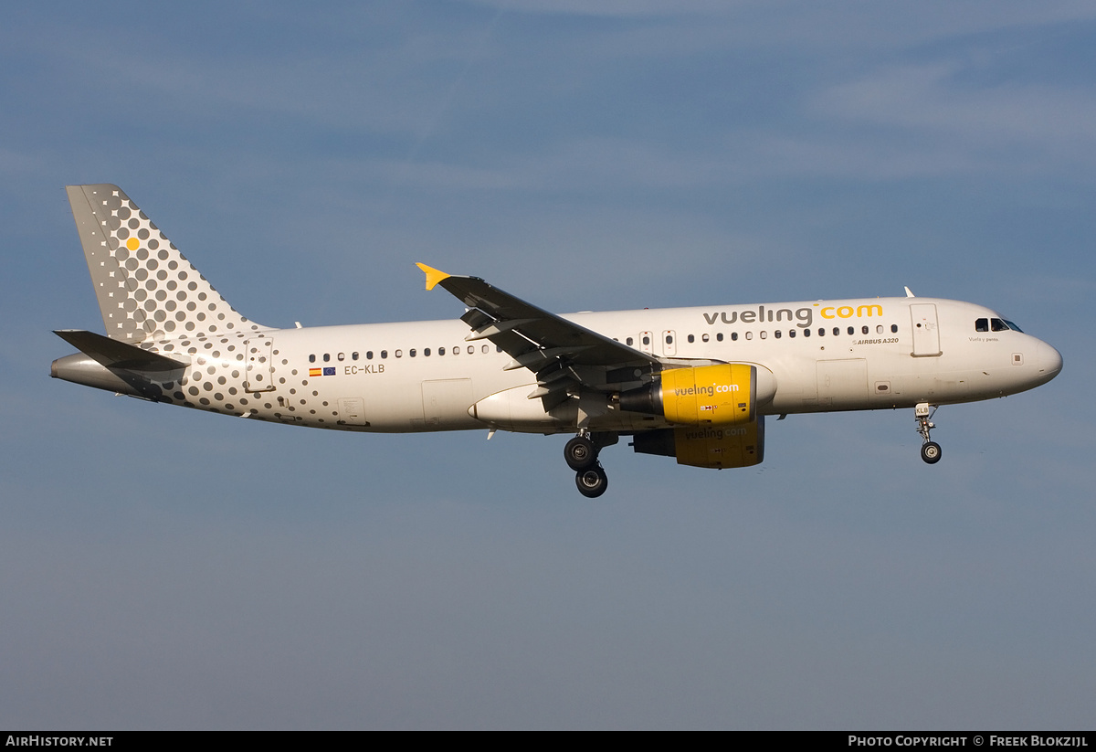 Aircraft Photo of EC-KLB | Airbus A320-214 | Vueling Airlines | AirHistory.net #548879