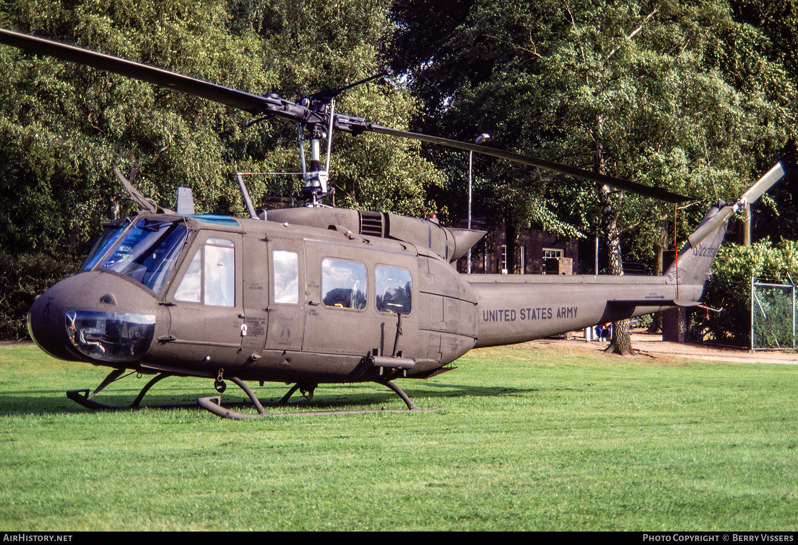 Aircraft Photo of 74-22351 / 0-22351 | Bell UH-1H Iroquois | USA - Army | AirHistory.net #548978