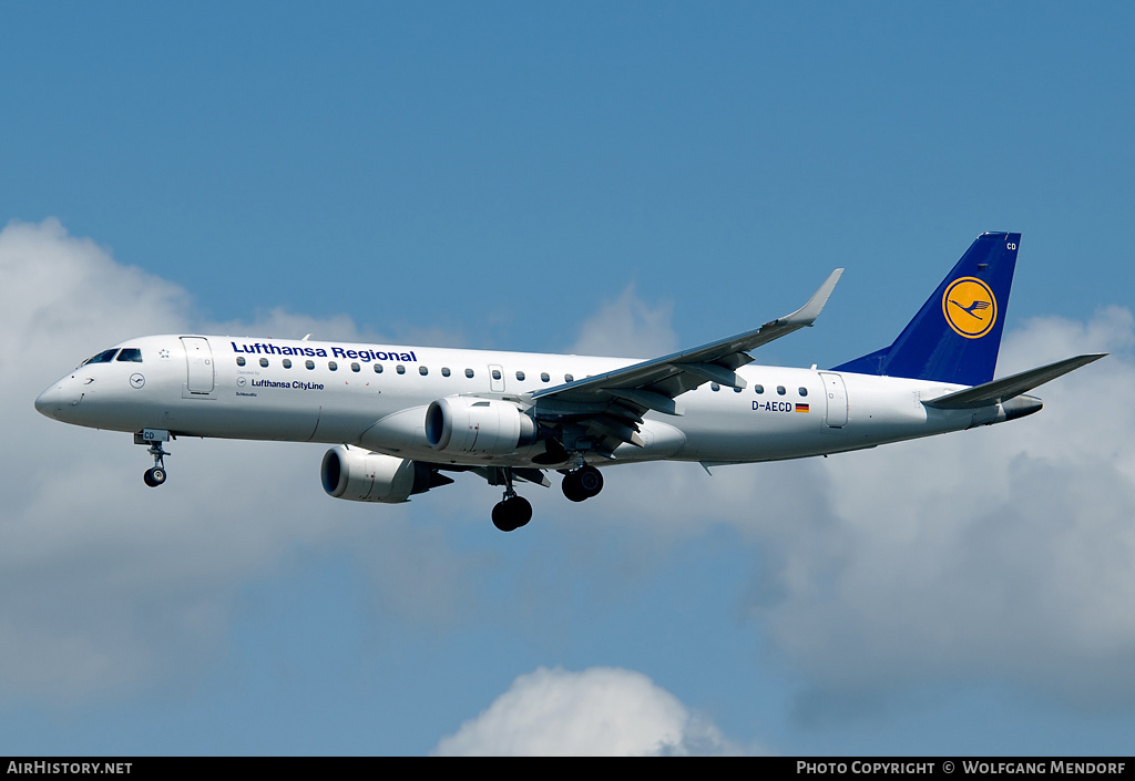 Aircraft Photo of D-AECD | Embraer 190LR (ERJ-190-100LR) | Lufthansa Regional | AirHistory.net #549017