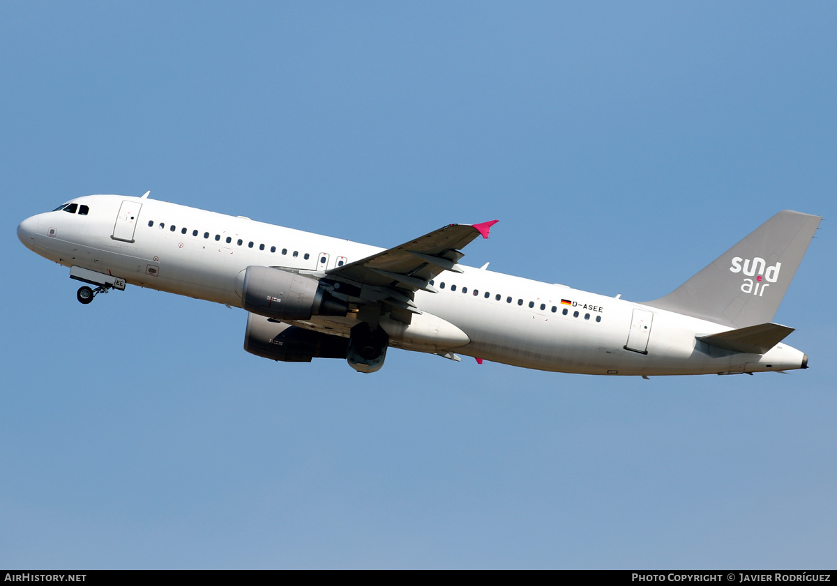 Aircraft Photo of D-ASEE | Airbus A320-214 | Sundair | AirHistory.net #549187