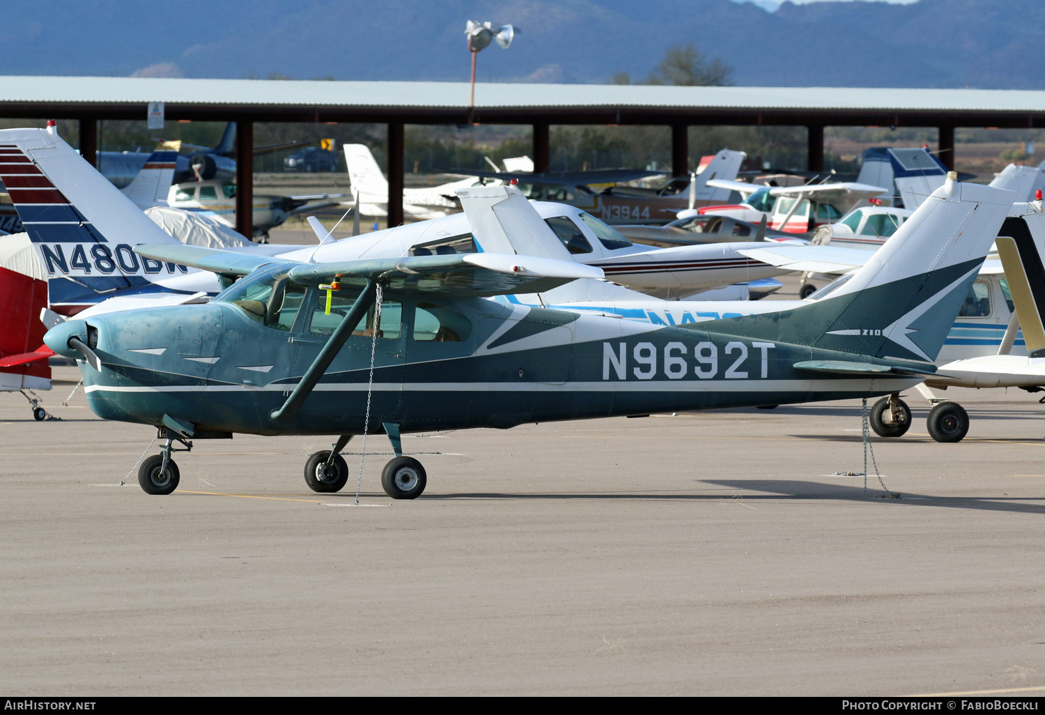 Aircraft Photo of N9692T | Cessna 210 Centurion | AirHistory.net #549483