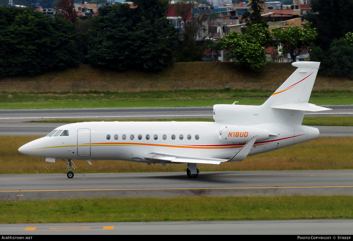 Aircraft Photo of N18UD | Dassault Falcon 900LX | AirHistory.net #549616