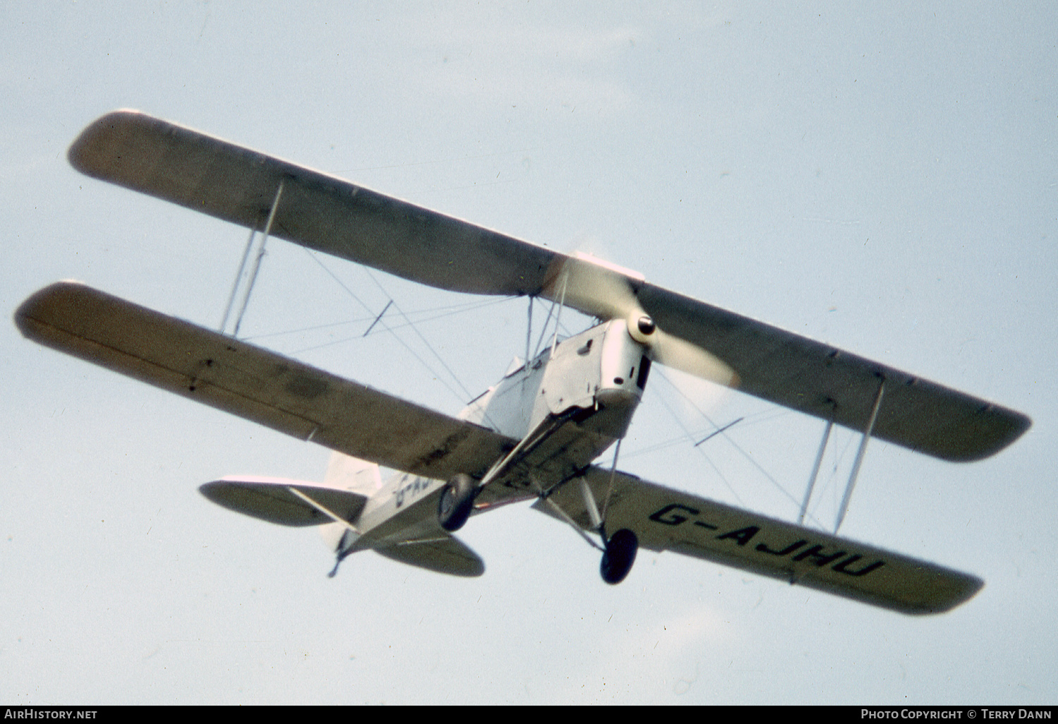 Aircraft Photo of G-AJHU | De Havilland D.H. 82A Tiger Moth | AirHistory.net #549645
