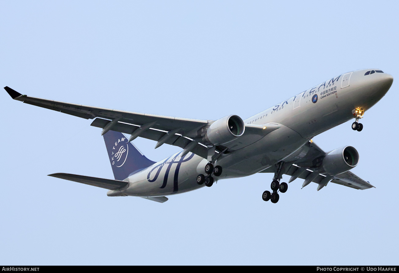 Aircraft Photo of B-6528 | Airbus A330-223 | China Southern Airlines | AirHistory.net #549673