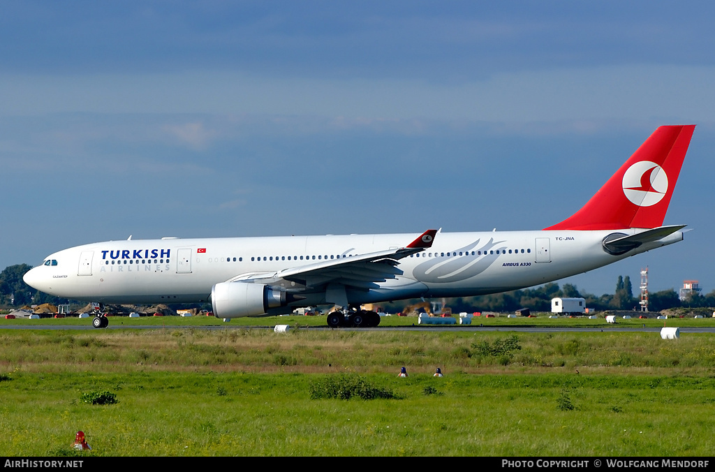 Aircraft Photo of TC-JNA | Airbus A330-203 | Turkish Airlines | AirHistory.net #549740