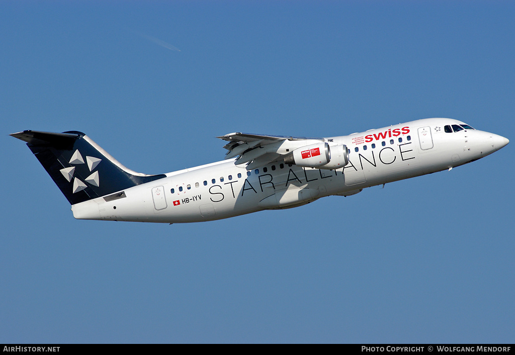 Aircraft Photo of HB-IYV | BAE Systems Avro 146-RJ100 | Swiss International Air Lines | AirHistory.net #549754