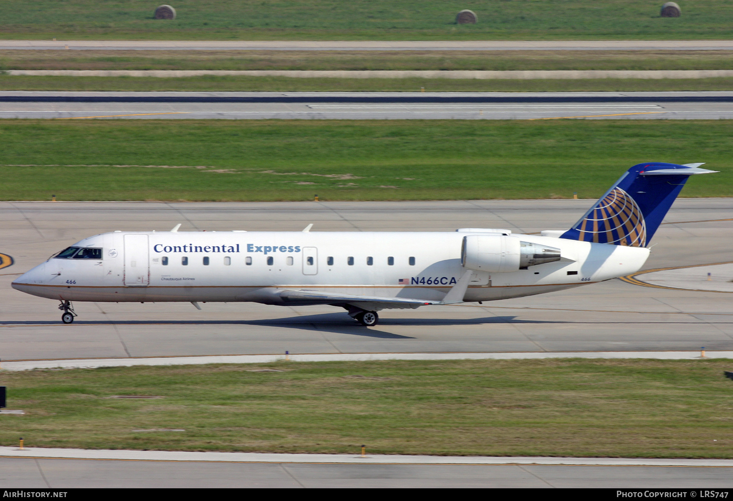 Aircraft Photo of N466CA | Bombardier CRJ-200ER (CL-600-2B19) | Continental Express | AirHistory.net #549848