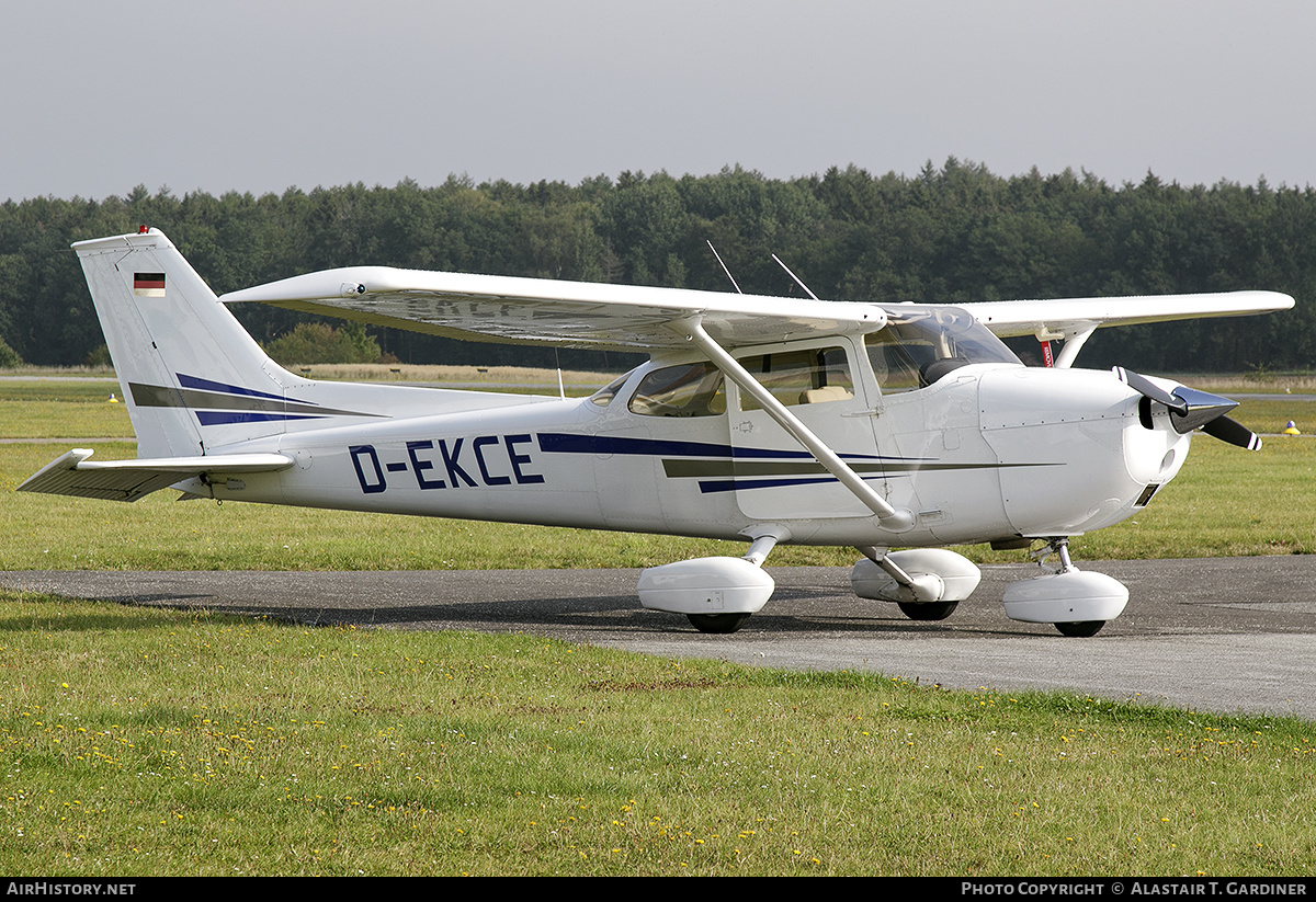 Aircraft Photo of D-EKCE | Cessna 172M Skyhawk | AirHistory.net #549930