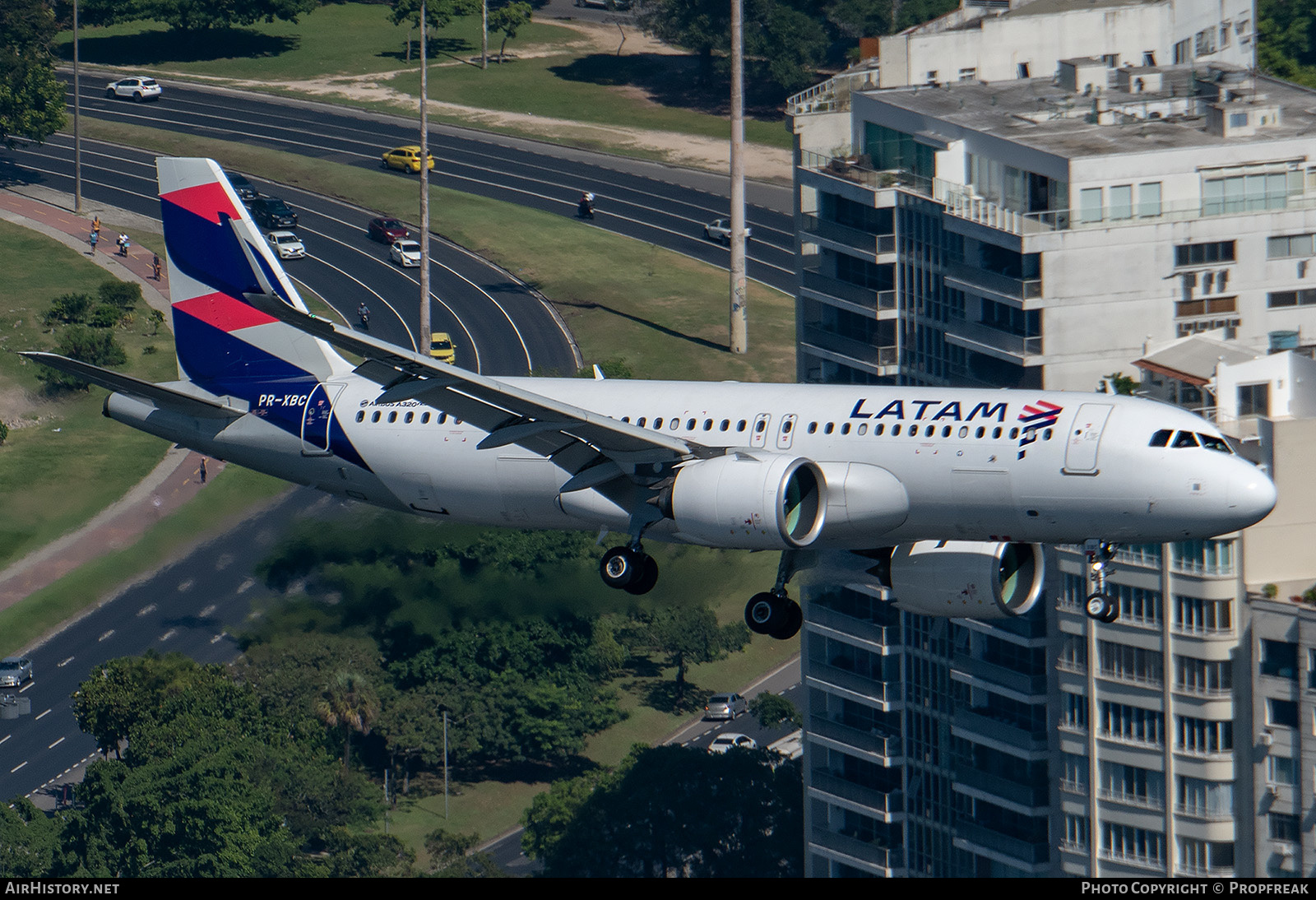 Aircraft Photo of PR-XBC | Airbus A320-271N | LATAM Airlines | AirHistory.net #549933
