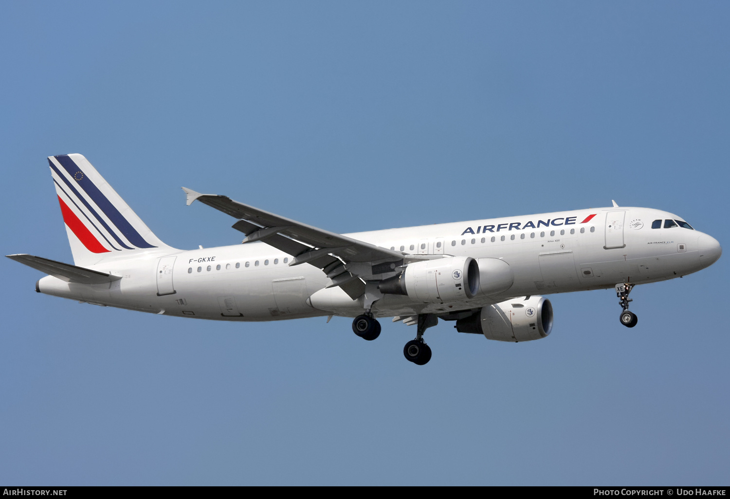 Aircraft Photo of F-GKXE | Airbus A320-214 | Air France | AirHistory.net #549967