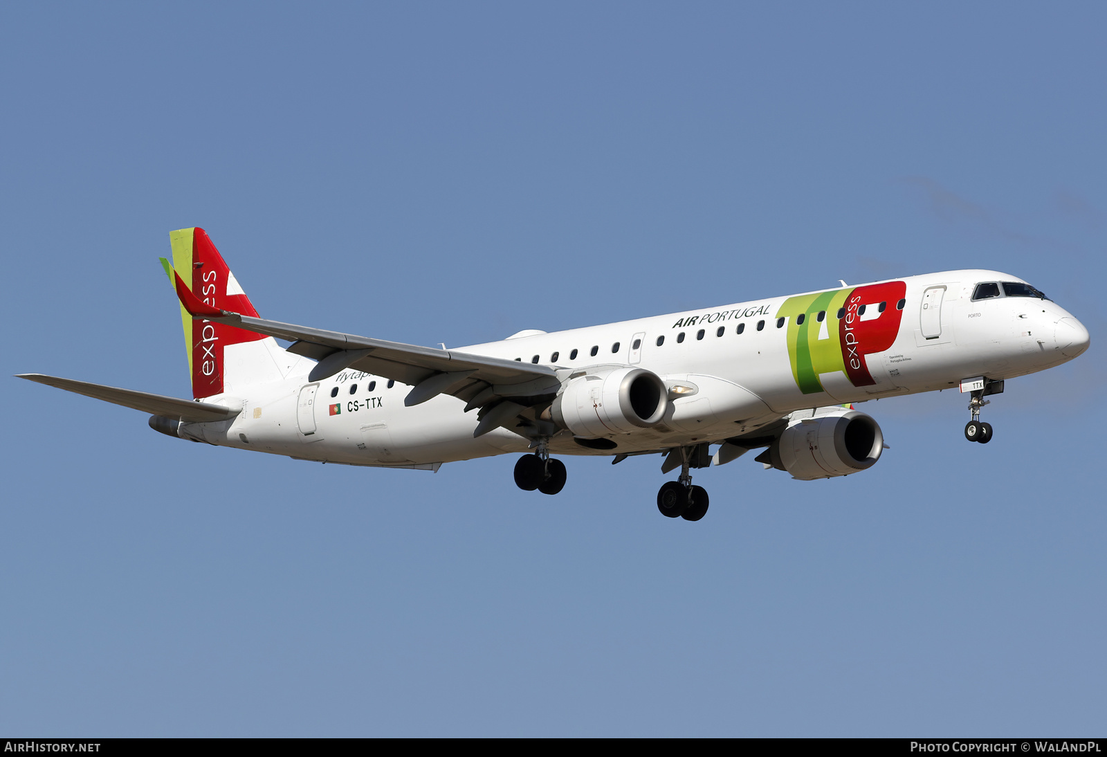 Aircraft Photo of CS-TTX | Embraer 195AR (ERJ-190-200IGW) | TAP Air Portugal Express | AirHistory.net #550003
