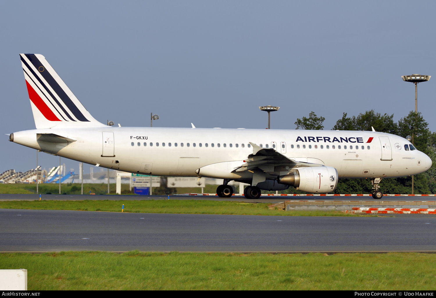 Aircraft Photo of F-GKXU | Airbus A320-214 | Air France | AirHistory.net #550087