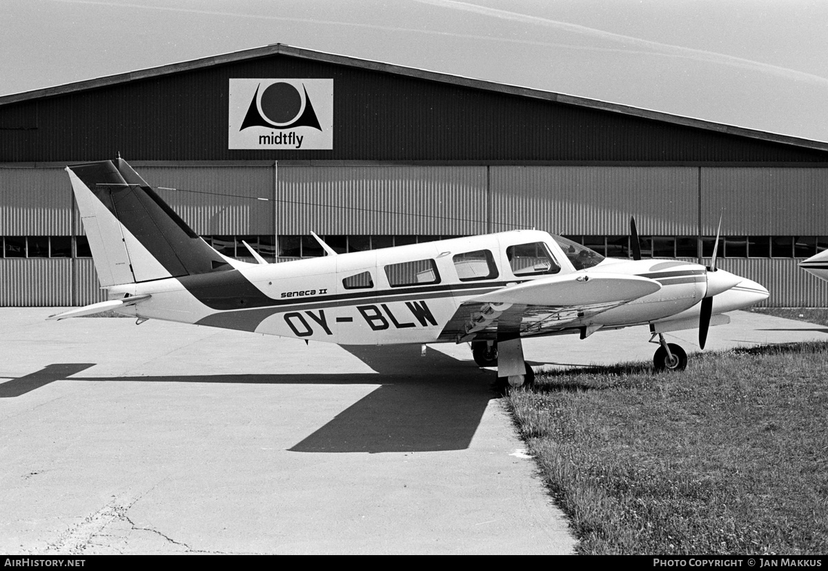 Aircraft Photo of OY-BLW | Piper PA-34-200T Seneca II | AirHistory.net #550222