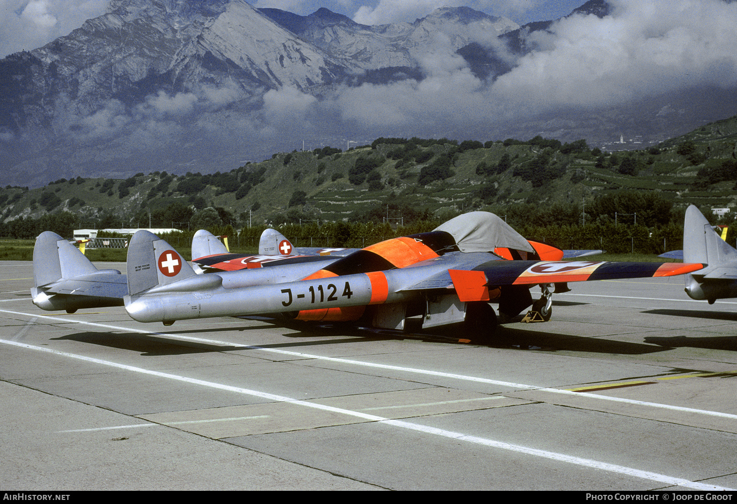 Aircraft Photo of J-1124 | De Havilland D.H. 100 Vampire FB6 | Switzerland - Air Force | AirHistory.net #550247