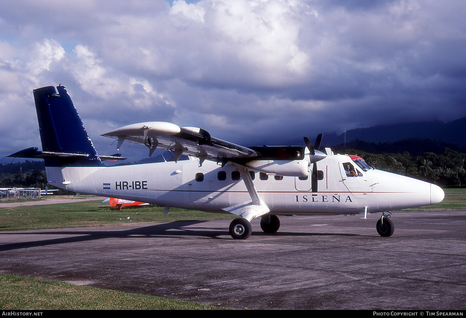 Aircraft Photo of HR-IBE | De Havilland Canada DHC-6-300 Twin Otter | Islena Airlines | AirHistory.net #550271