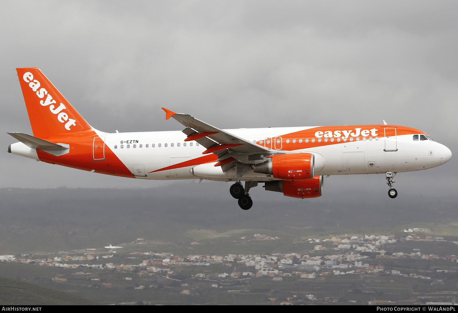 Aircraft Photo of G-EZTN | Airbus A320-214 | EasyJet | AirHistory.net #550305