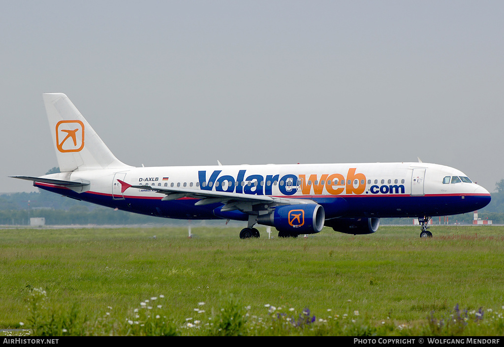 Aircraft Photo of D-AXLB | Airbus A320-214 | Volareweb | AirHistory.net #550331